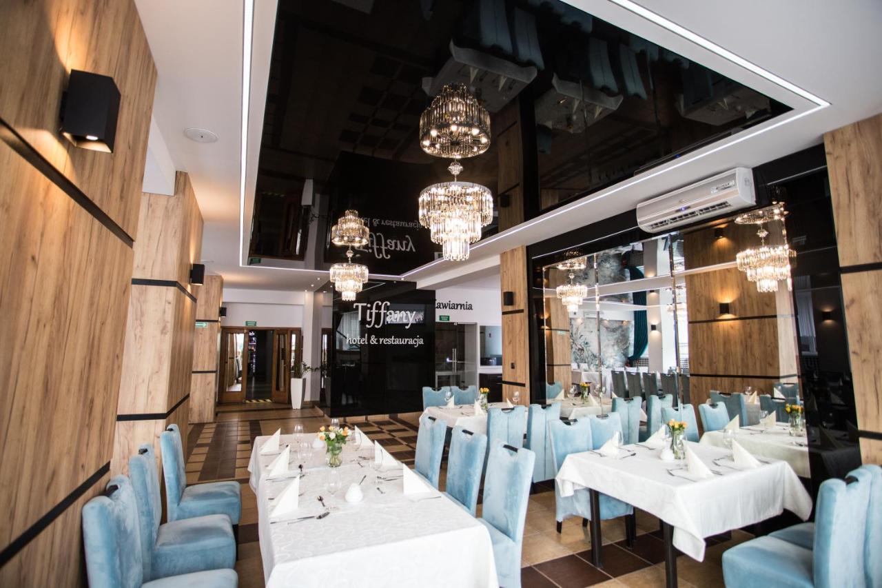 Hotel Tiffany Нове-Място-Любавске Экстерьер фото